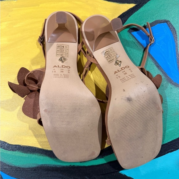 Aldo Women's Tan Floral Heels - Picture 5 of 5